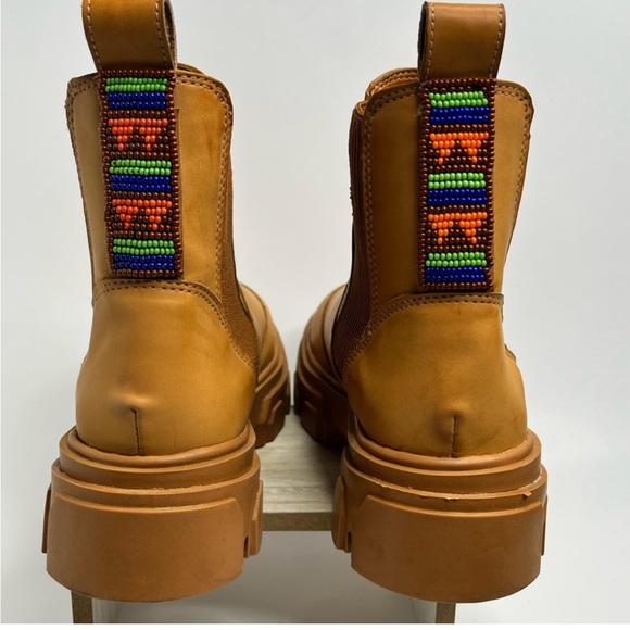 Farm Rio Natural Chelsea Lug Sole Boots size 8.5 - Picture 3 of 4